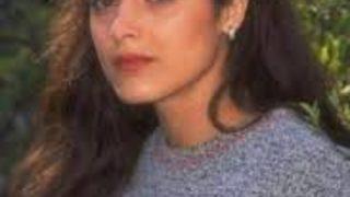 Akif filmiyle geri dönmeye hazırlanan Mine Çayıroğlu yıllara meydan okuyor! 