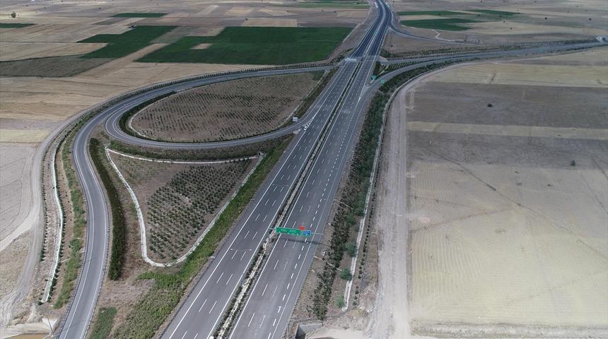 Ankara-Niğde Otoyolu'nun tamamı yarın hizmete girecek