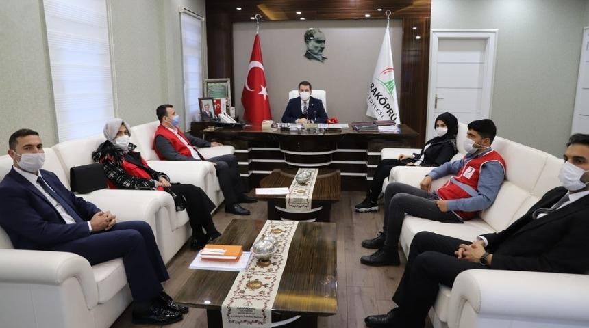 Karak&ouml;pr&uuml; Belediyesi ile Kızılay&rsquo;dan gıda yardımı
