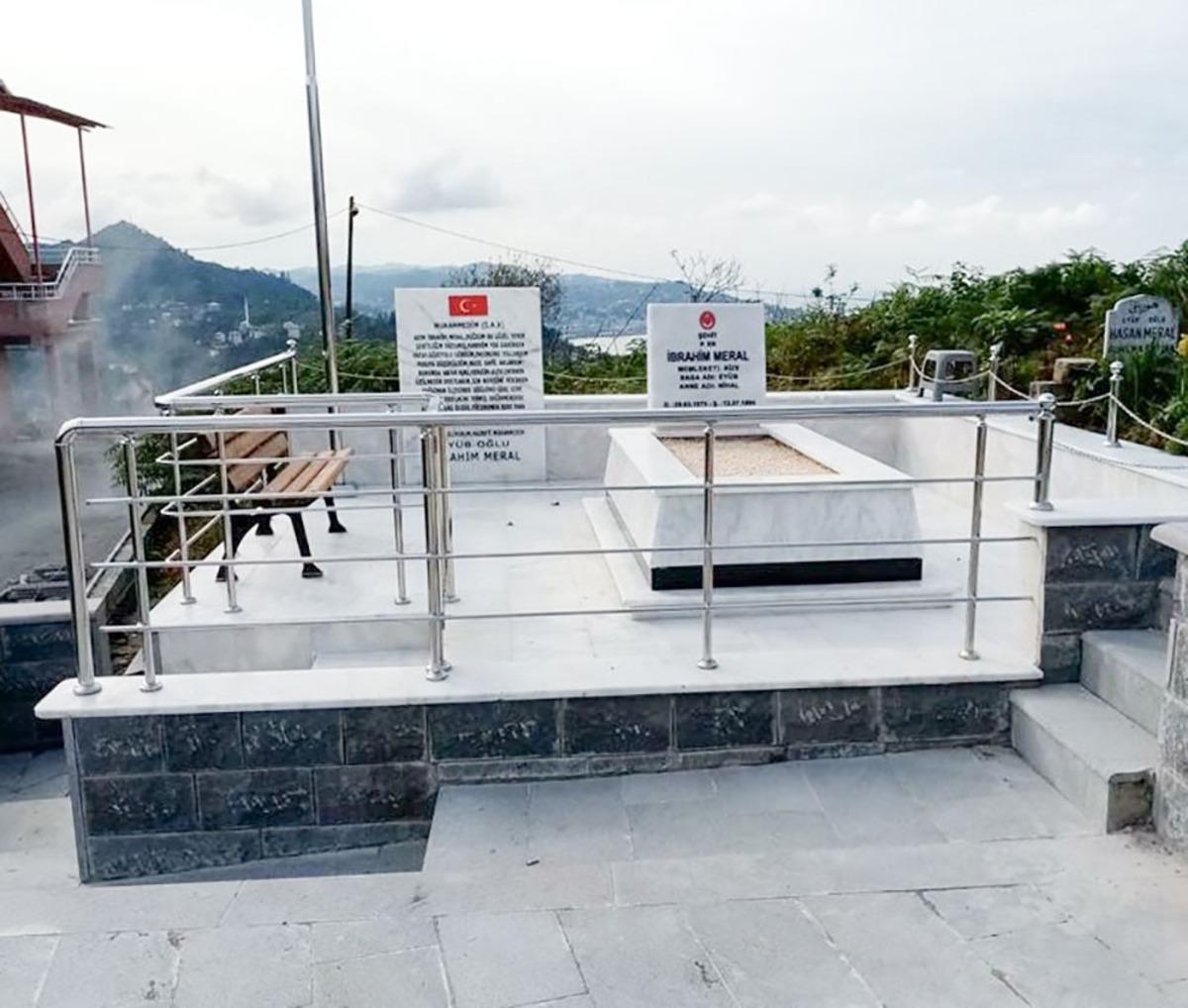 Rize İl &Ouml;zel İdaresi şehit mezarlarını onarıyor