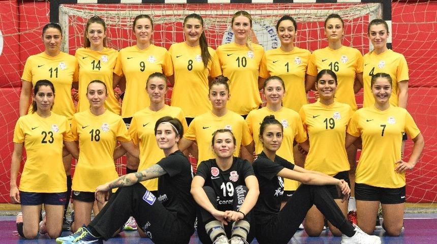 Muratpaşa Belediyespor takımı, Üsküdar deplasmanında