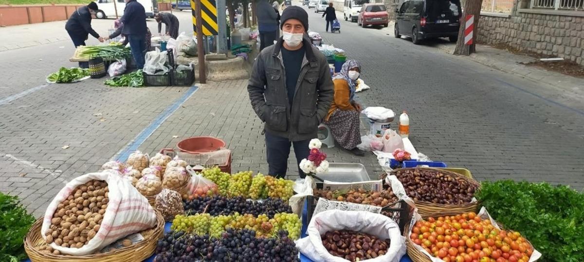 Bu tezgahtaki &uuml;r&uuml;nlerin hepsi şifa deposu