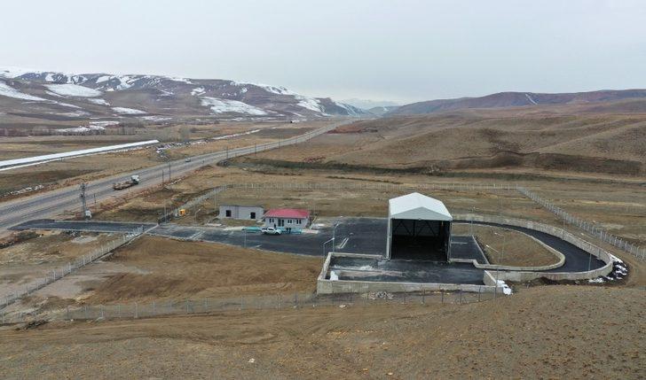 Van Büyükşehir Belediyesi iki ilçenin çöp sorununu bitiren tesisi tamamladı G4