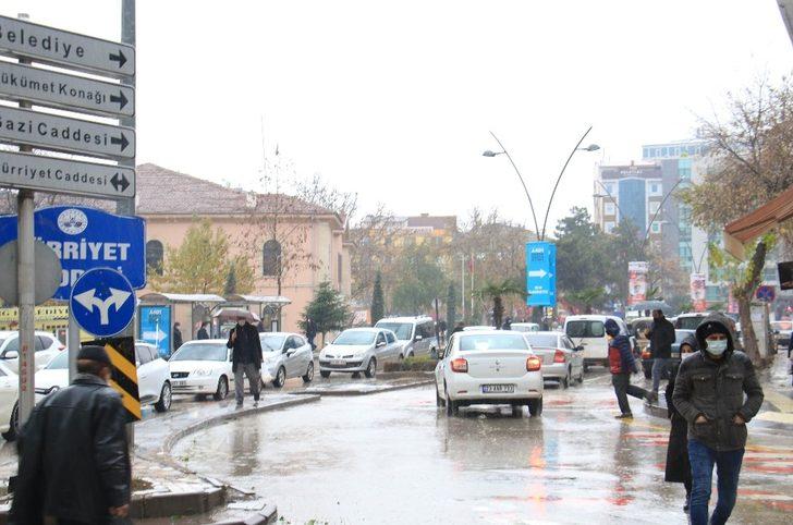 Elazığ’da sağanak yağış etkili oluyor G5