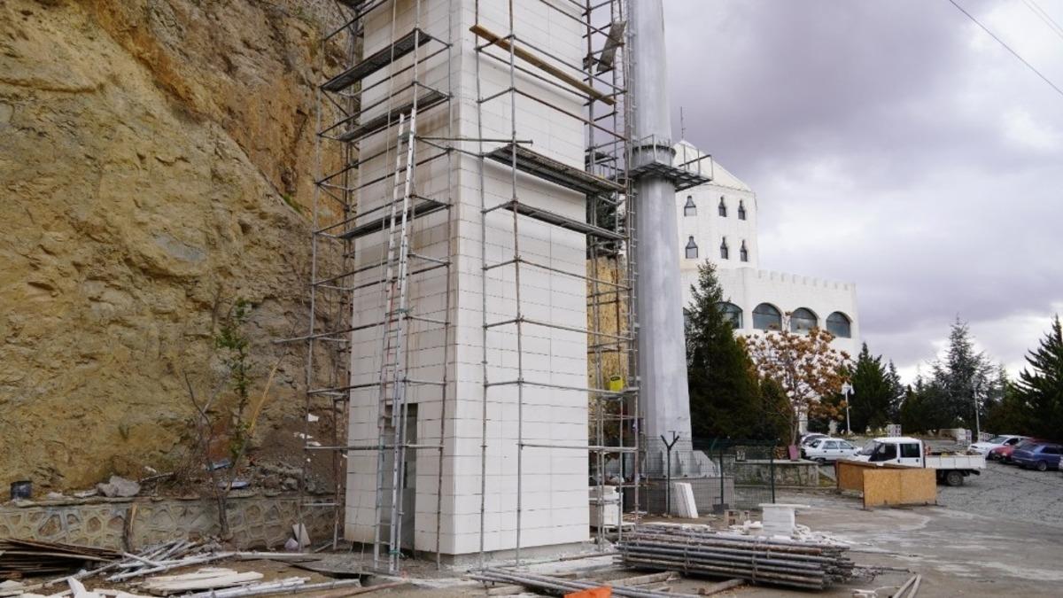 Ke&ccedil;i&ouml;ren&rsquo;de Estergon Kalesi&rsquo;ne 25 metrelik panoramik asans&ouml;r