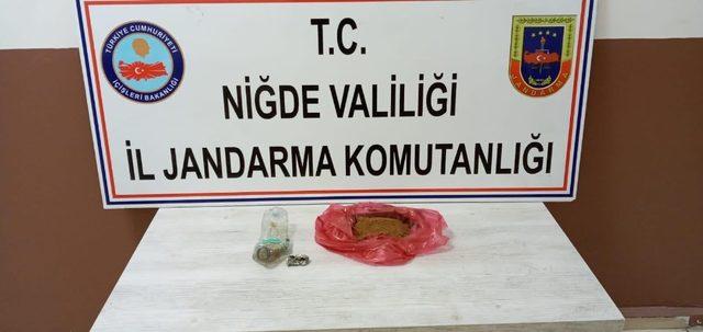 Jandarma 700 gram bonzai ele geçirdi