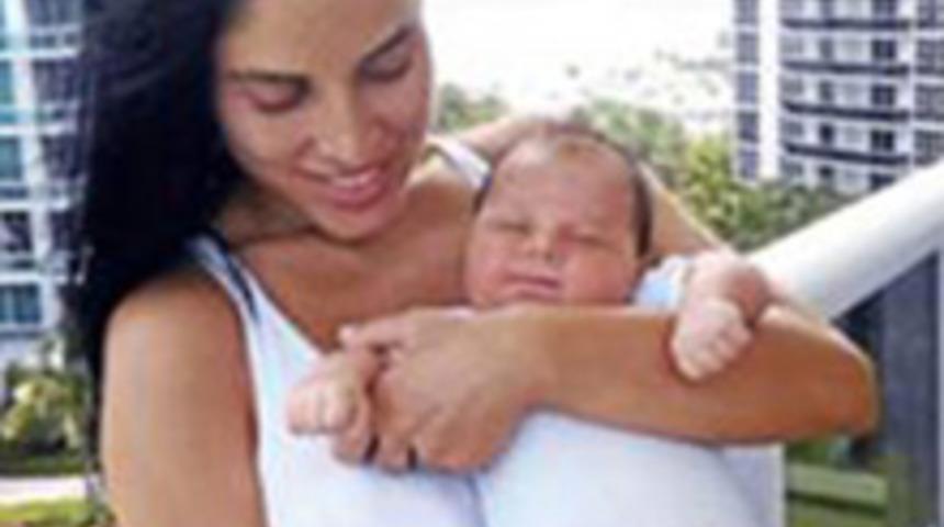 İşte Irmak &Uuml;nal'ın kızı!