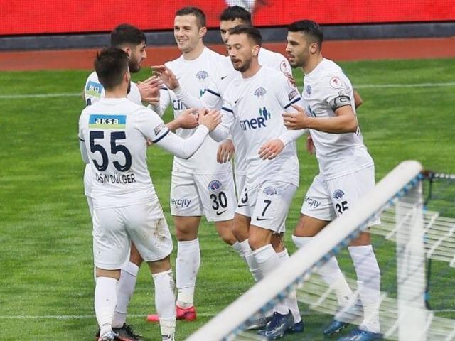 Kasımpaşa 5 golle tur atladı