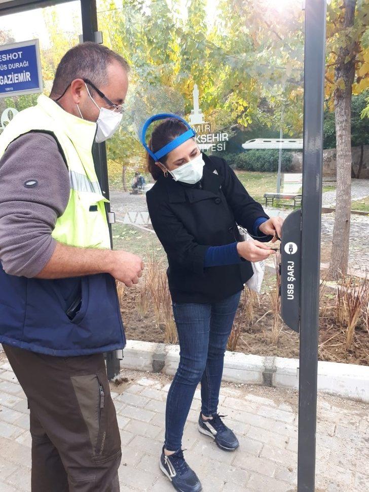 İzmir’deki ’doğa dostu’ durak görenleri şaşırtıyor G4