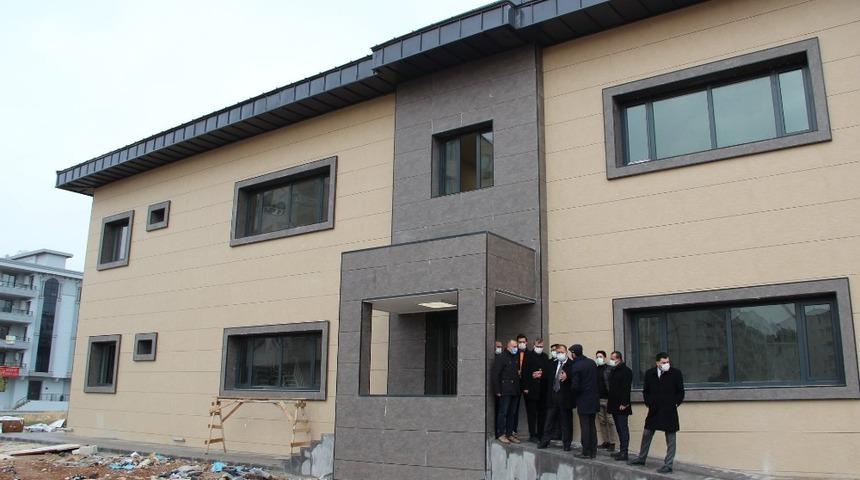 Başkan Ramazan yapımı devam eden sosyal tesisleri gezdi