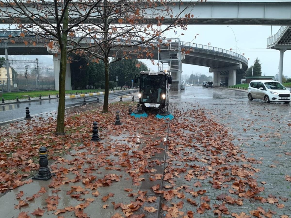 B&uuml;y&uuml;kşehir yağmura karşı t&uuml;m ekipleriyle sahada