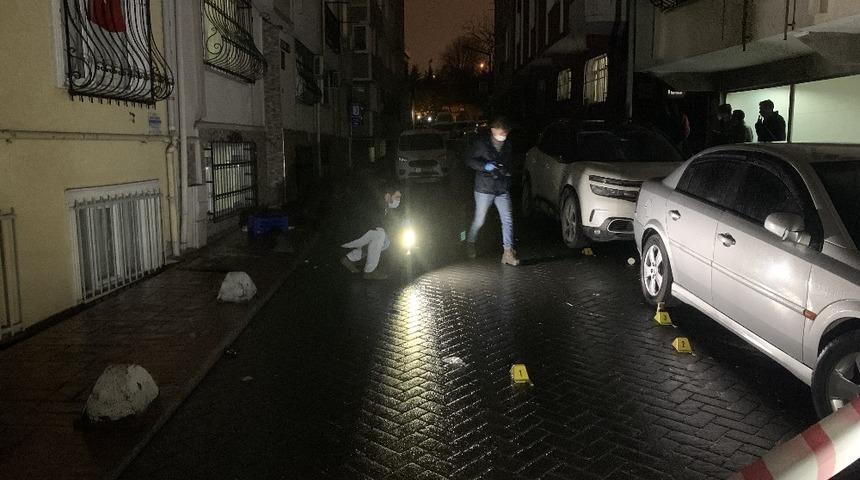 Beyoğlu'nda korkunç olay! 16 yaşındaki çocuk ağır yaralı