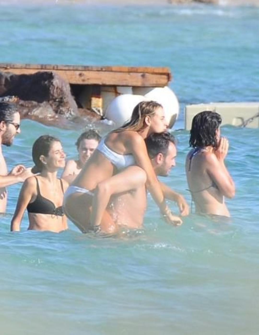 Aslışah'ın deniz sefası