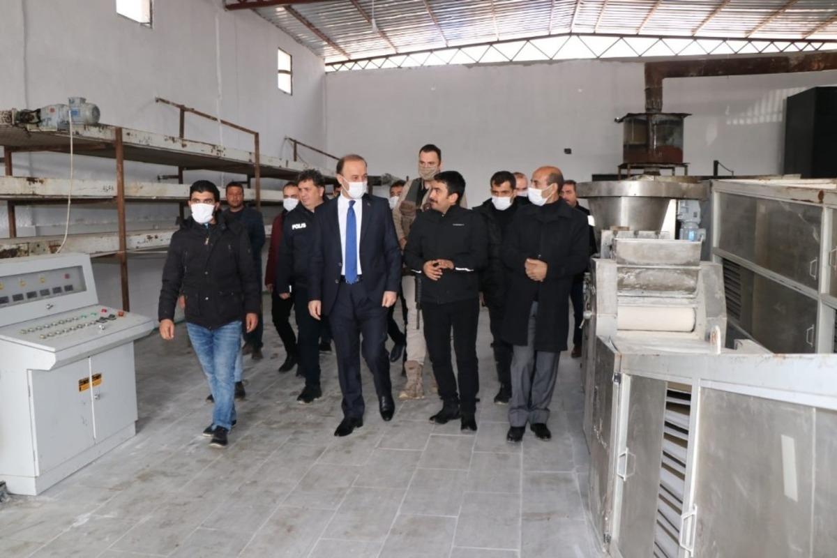 Şanlıurfa Valisi Abdullah Erin Telabyad&rsquo;daki &ccedil;alışmaları inceledi