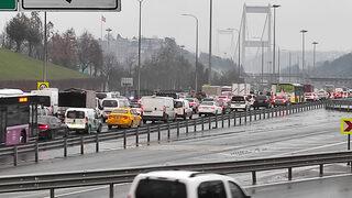 FSM'de trafiği kilitleyen kaza