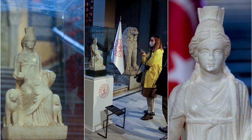 1700 yaşındaki 'Kybele' heykeli ziyaretçilerini ağırlamaya başladı