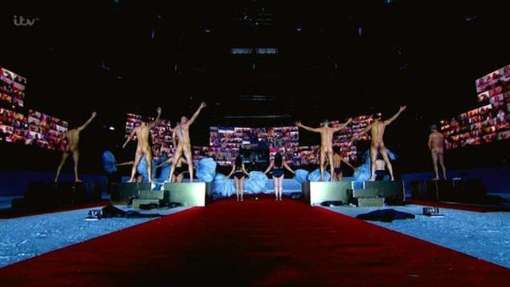 Canlı yayında inanılmaz anlar! Çırılçıplak soyundular  G1