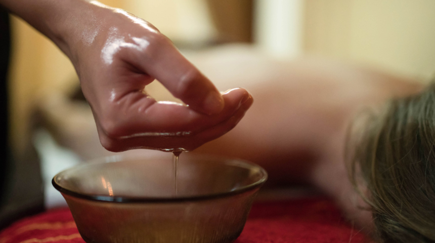 Ev yapımı masaj yağı tarifi! Evinizin ortamında yaklaşık 1 saat içinde...