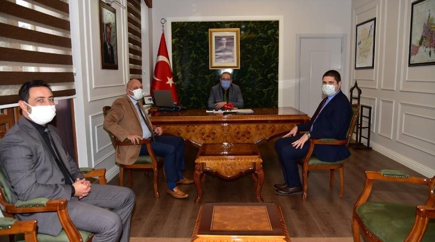 Salihli&rsquo;ye yapılacak hizmetleri g&ouml;r&uuml;şt&uuml;ler