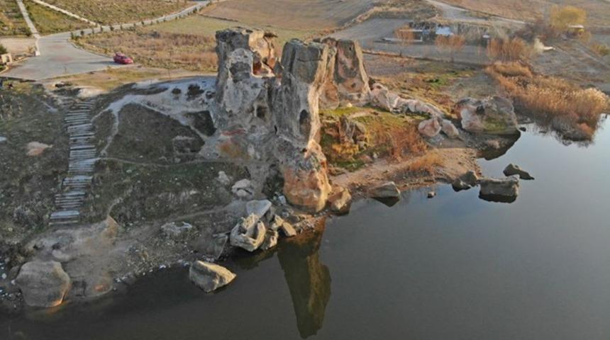 Emre G&ouml;l&uuml; nerede? Emre G&ouml;l&uuml; yol tarifi - Emre G&ouml;l&uuml; Frig vadisi