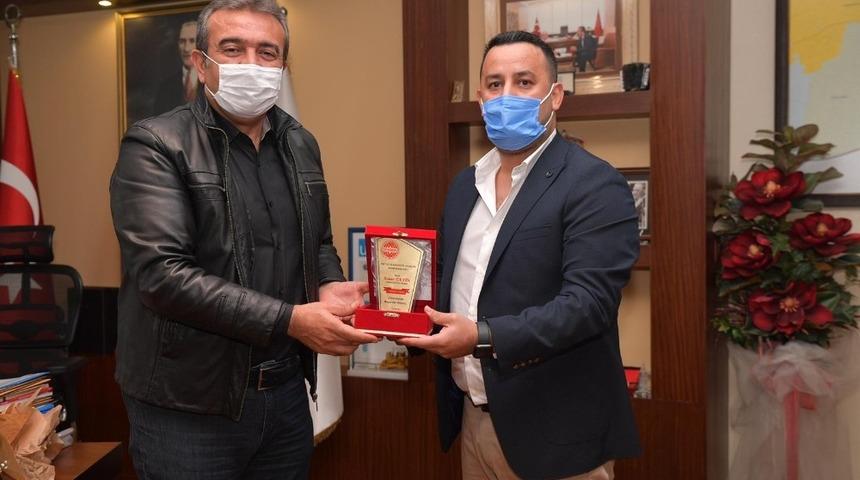 Başkan &Ccedil;etin: "35 bin insanı iş sahibi yaptık"