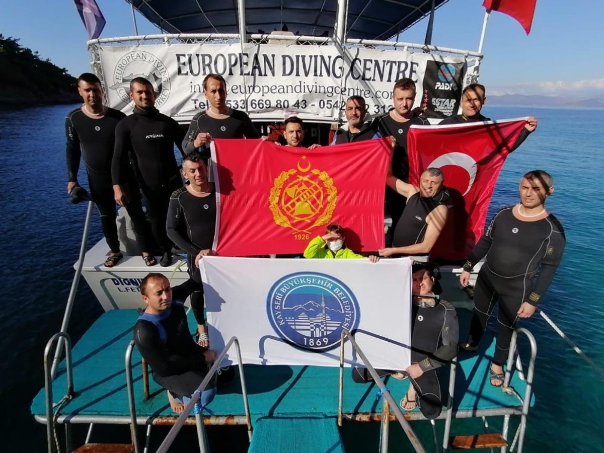 B&uuml;y&uuml;kşehir itfaiyesi sualtı arama kurtarma ekibine dalış eğitimi