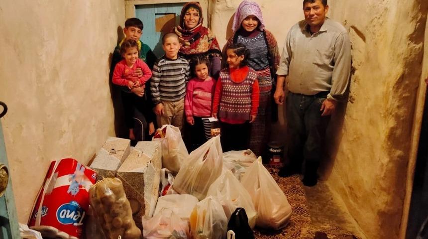 Silvan&rsquo;da jandarma yardıma muhta&ccedil; aileye sahip &ccedil;ıktı