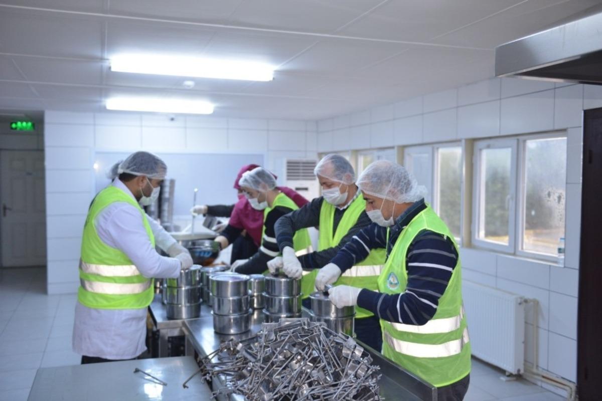 Avcılar Belediyesi&rsquo;den 134 bin 550 kişiye sıcak yemek desteği