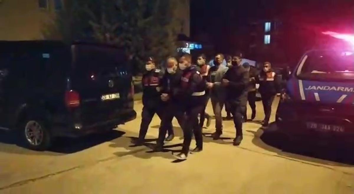 Afyon&rsquo;da 3 yaşlıyı 150 bin lira dolandıran şebeke JASAT&rsquo;tan ka&ccedil;amadı