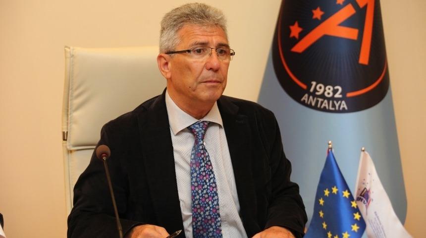 Prof. Dr. Erol Esen: "Avrupa Birliği T&uuml;rkiye politikasını değiştirdi