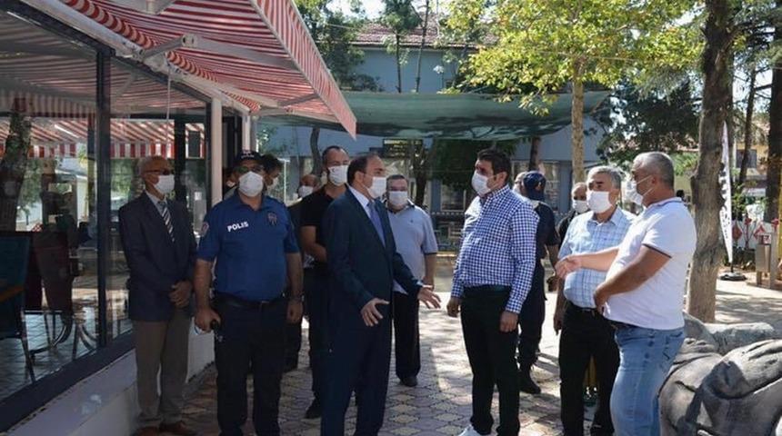 H&uuml;y&uuml;k&rsquo;te kaymakam ve belediye başkanı korona vir&uuml;s denetiminde