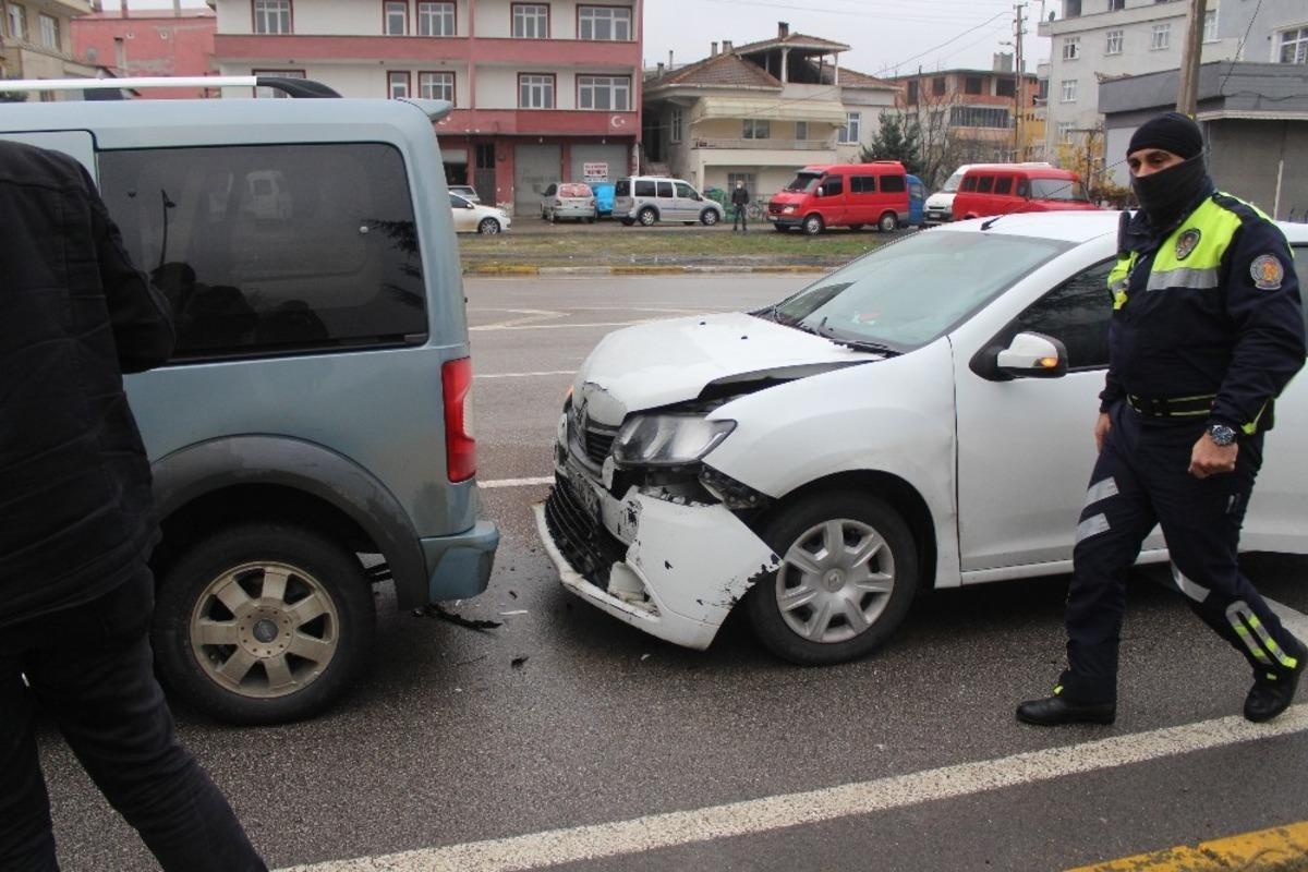 &Ccedil;arşamba&rsquo;da kaza: 1 yaralı