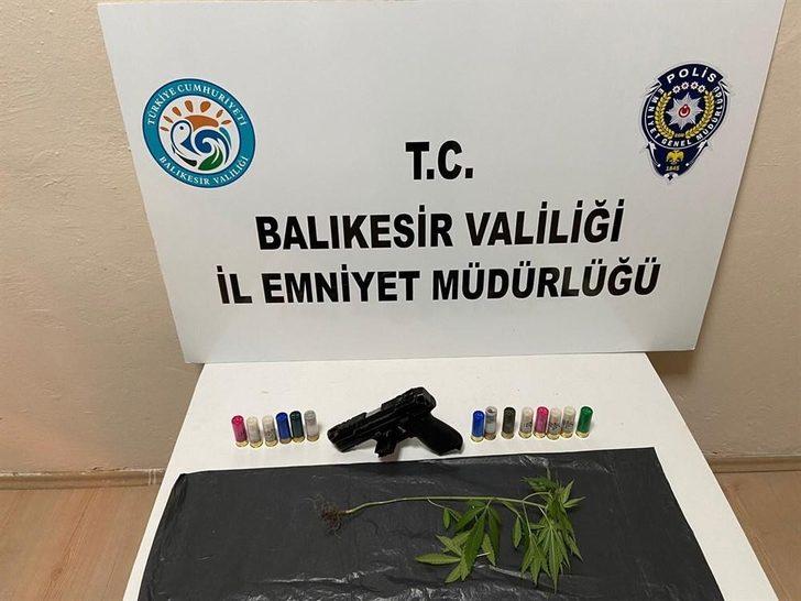 Balıkesir’de polis 5 uyuşturucu şüphelisini yakaladı G3