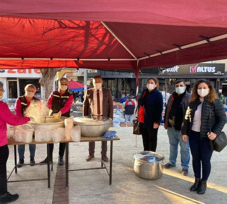 Başkan Öndeş’ten pazar esnafına sıcak çorba ikramı G2