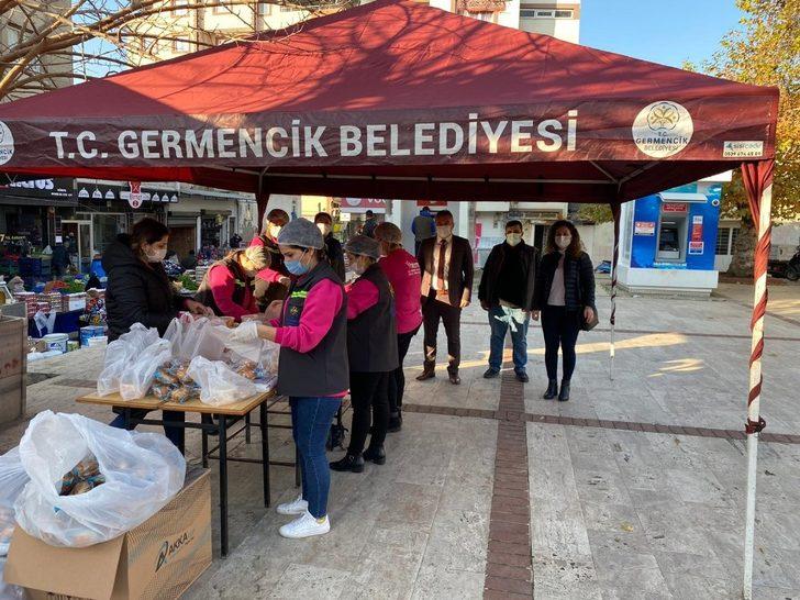 Başkan Öndeş’ten pazar esnafına sıcak çorba ikramı G3