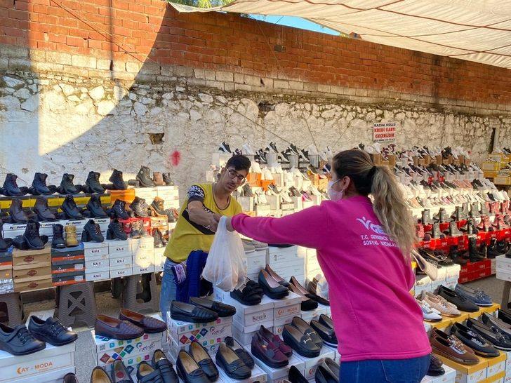 Başkan Öndeş’ten pazar esnafına sıcak çorba ikramı G5