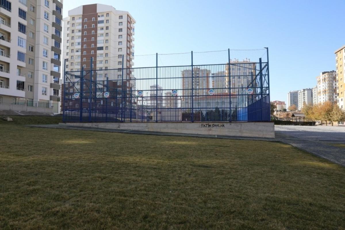 Melikgazi&rsquo;den gen&ccedil;lere yeni spor tesisleri atağı