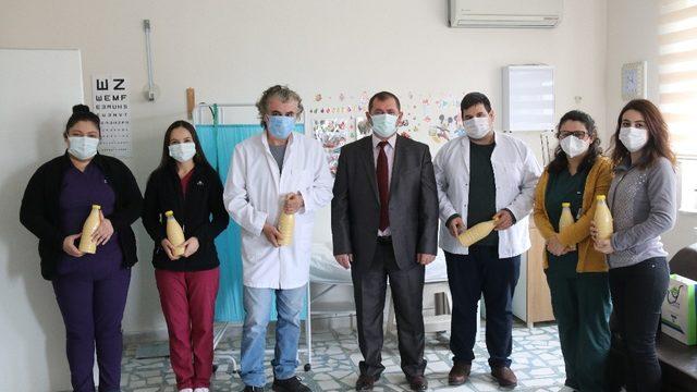 Sağlık çalışanlarına Velimeşe bozası ikramı