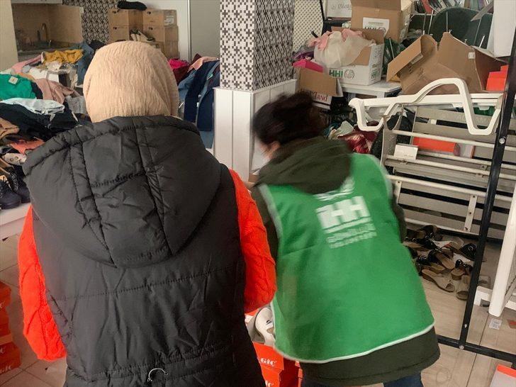 Adıyaman'da İHH'den ihtiyaç sahiplerine gıda ve kışlık kıyafet yardımı G3