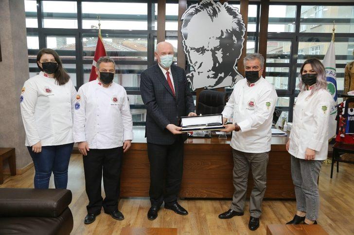 Aşçılar Derneği’nden Başkan Kurt’a teşekkür ziyareti G2