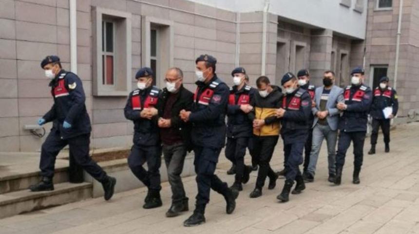 150 bin liralık dolandırıcılık yapan sahte jandarmalar adliyeye sevk edildi