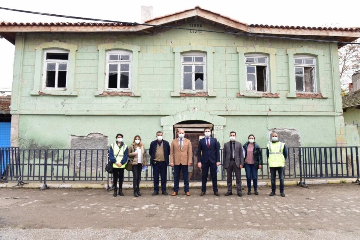 Salihli&rsquo;deki Atat&uuml;rk Evi restorasyonu başladı