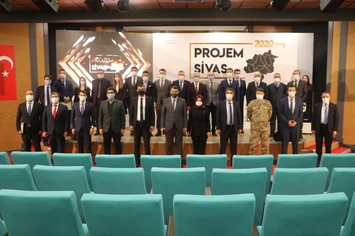 &Ouml;rnek projeler &ouml;d&uuml;llendirildi