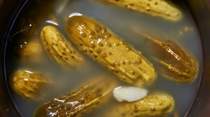 İmparatorların bile vazgeçilmeziydi! Bakın turşu suyu vücudunuzda neler yapıyor