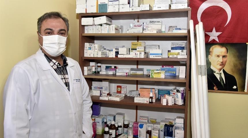 Doktorlardan vatandaşlara "Kullanmadığınız ila&ccedil;ları atmayın doktorunuza g&ouml;t&uuml;r&uuml;n" &ccedil;ağrısı