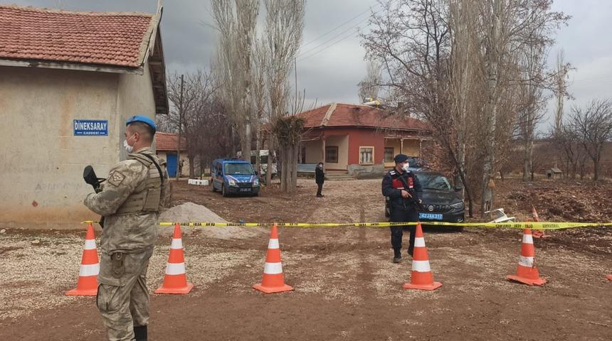 6 aylık eşini 3 çocuğunun gözü önünde av tüfeğiyle öldürdü