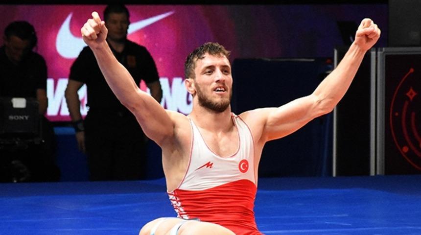 Dünya Kupası'nda milli güreşçi Haydar Yavuz finale çıktı