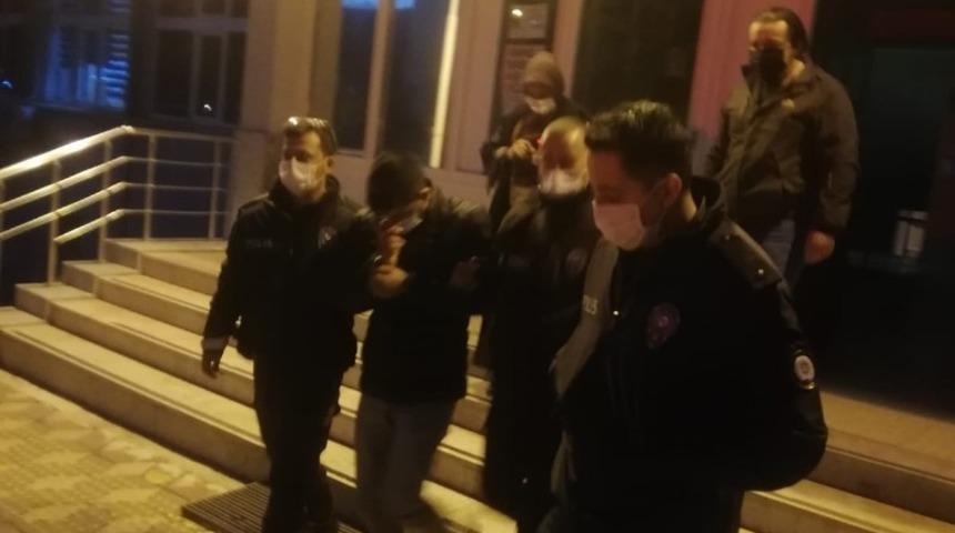 Kınık’ta durdurulan araçtan metamfetamin çıktı