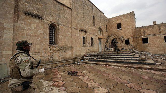 IŞİD, Musul'daki pek çok Hırıistiyan yerleşimini zarar verdi.