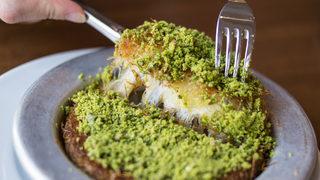 Şerbetli tatlıların şahı: Hatay künefesi yapmanın püf noktaları